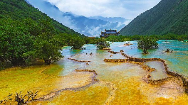 你愿意花钱支持明星带货的产品吗？为什么？游戏画面